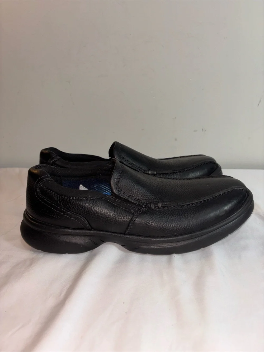 Clark’s Extreme Comfort New Men's Black Slip-On Comfort Loafers. 7/8